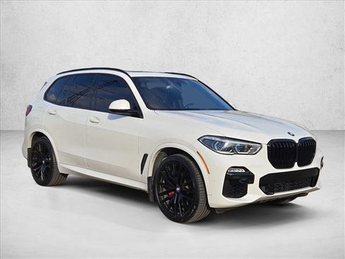 Used 2021 BMW X5 xDrive40i w/ M Sport Package image 3