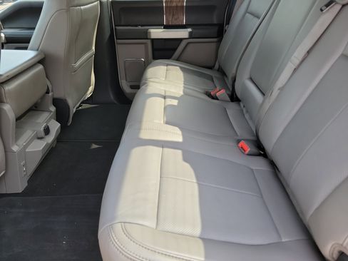 Used 2020 Ford F150 Lariat w/ Equipment Group 501A Mid AWD/4WD image 6