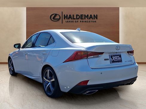 Used 2019 Lexus IS 300 AWD w/ Navigation Package image 4