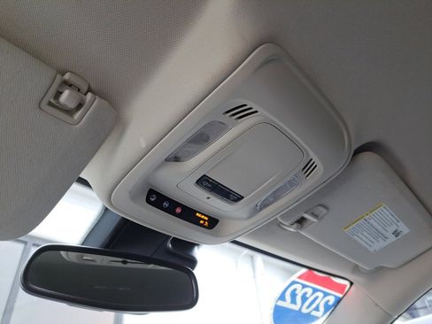 Used 2022 Buick Envision Preferred FWD image 33
