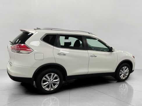 Used 2015 Nissan Rogue SV w/ SV Moonroof Package AWD/4WD image 3