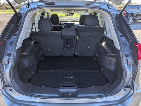 Used 2019 Nissan Rogue S w/ Special Edition Package image 16