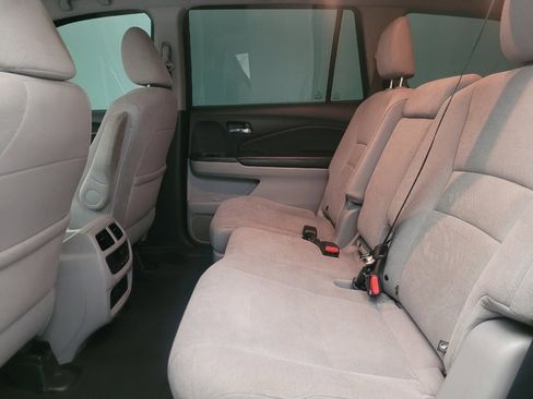 Used 2020 Honda Pilot EX image 18