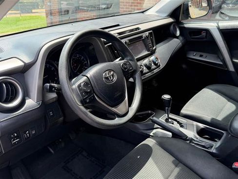 Used 2017 Toyota RAV4 LE AWD/4WD image 25