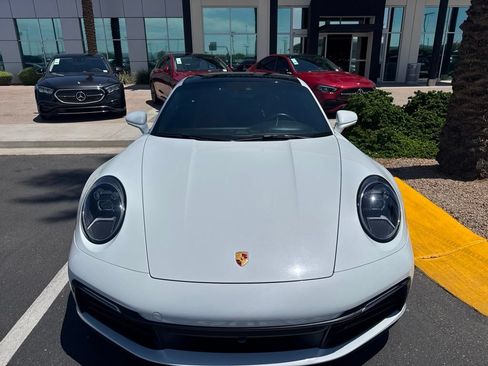 Used 2021 Porsche 911 Carrera RWD image 2