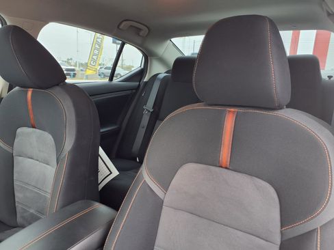 Used 2023 Nissan Sentra SR w/ Trunk Package image 17