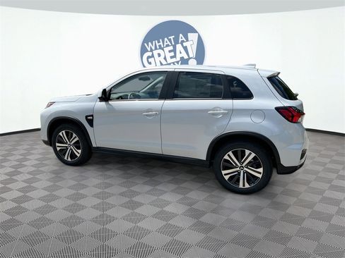 Used 2025 Mitsubishi Outlander Sport ES image 5