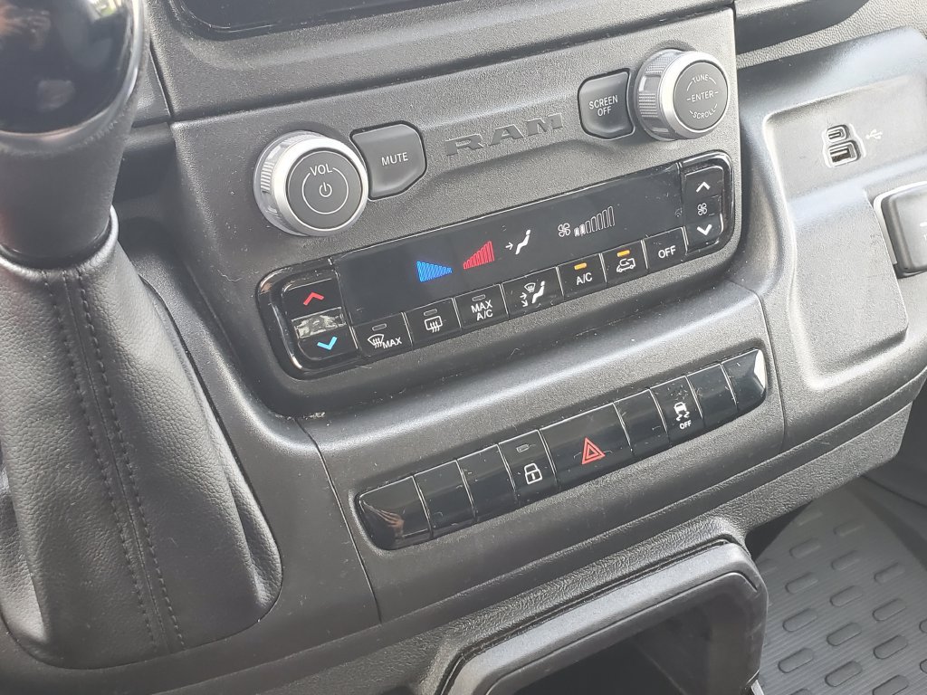 Used 2025 RAM ProMaster 2500 w/ U-Haul Equipment Group FWD image 22