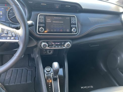 Used 2018 Nissan Kicks SR w/ Premium Package image 12