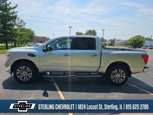 Used 2017 Nissan Titan SL w/ SL Towing Convenience Package AWD/4WD image 6