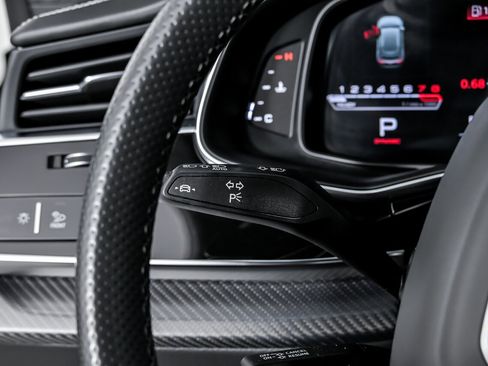 Used 2022 Audi RS Q8 AWD/4WD image 31
