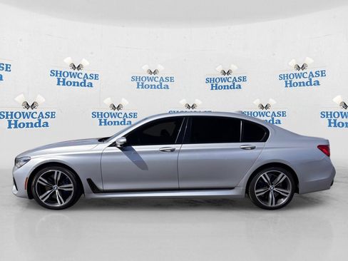 Used 2017 BMW 750i RWD image 4