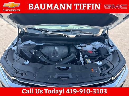 Used 2026 Chevrolet Traverse LT w/ Driver Confidence Package FWD image 29