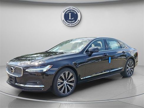New 2025 Volvo S90 B6 Plus image 2