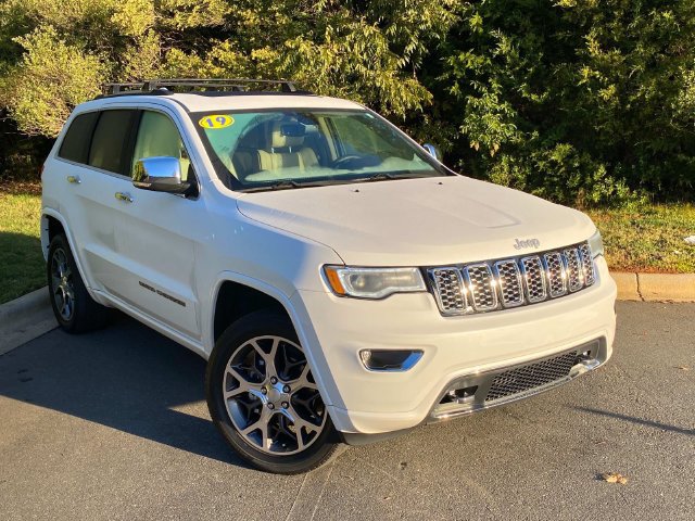 Used 2019 Jeep Grand Cherokee Overland AWD/4WD image 1