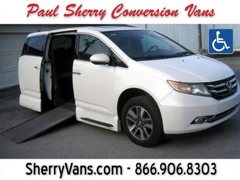 Used 2014 Honda Odyssey Touring Elite image 1