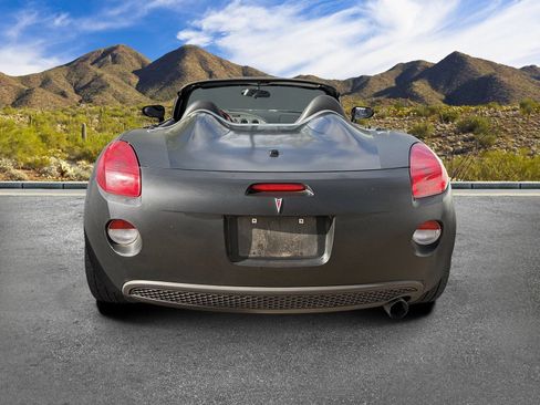 Used 2007 Pontiac Solstice Convertible w/ Premium Package RWD image 4