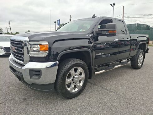 Used 2019 GMC Sierra 2500 4x4 Double Cab w/ Sierra Convenience Package image 3