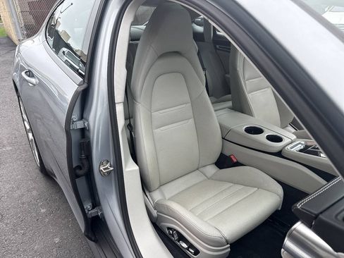 Used 2019 Porsche Panamera w/ Premium Package Plus RWD image 35