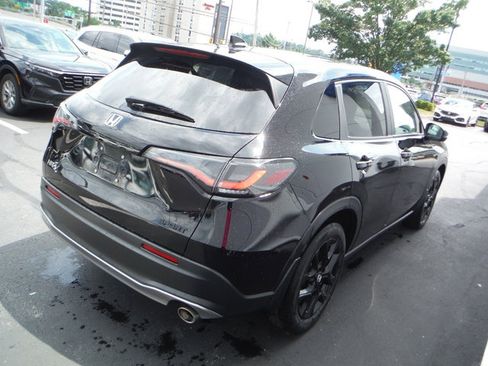 Used 2025 Honda HR-V Sport image 6