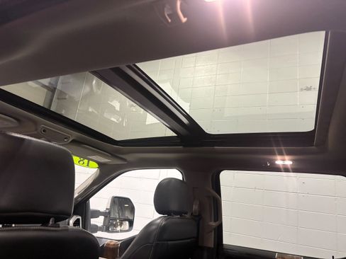 Used 2018 Ford F150 Lariat image 13