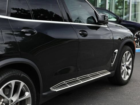 Used 2025 BMW X5 sDrive40i w/ Climate Comfort Package RWD image 9