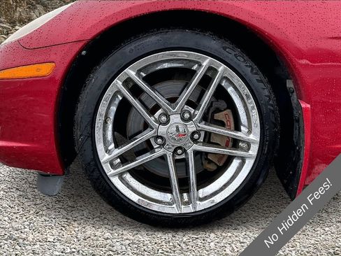 Used 2005 Chevrolet Corvette Coupe w/ Preferred Equipment Group RWD image 6