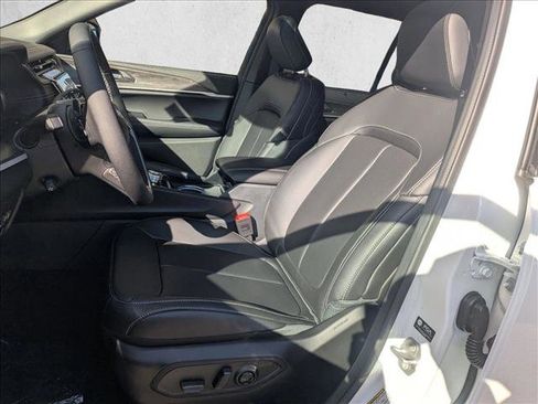 New 2025 Jeep Grand Cherokee Limited w/ Luxury Tech Group II image 4