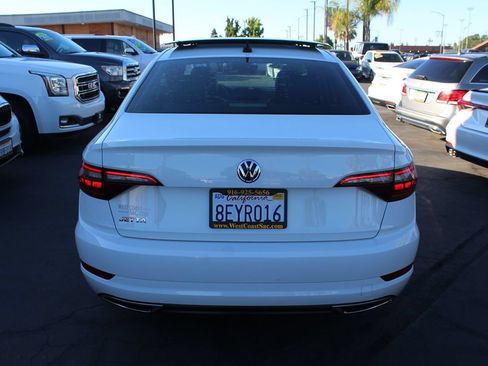 Used 2019 Volkswagen Jetta SEL Premium FWD image 6
