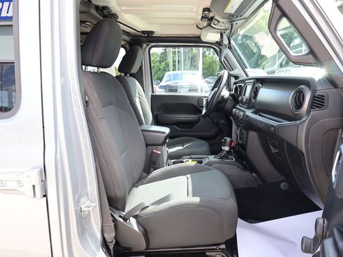 Used 2018 Jeep Wrangler Unlimited Sport AWD/4WD image 29