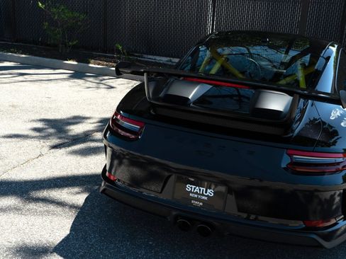Used 2018 Porsche 911 GT3 RWD image 41