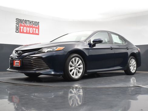 Used 2019 Toyota Camry LE image 30