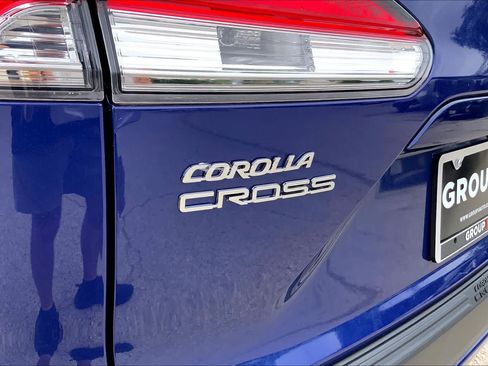 Used 2025 Toyota Corolla Cross LE FWD image 30