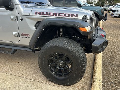 Used 2021 Jeep Gladiator Rubicon AWD/4WD image 4