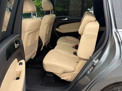 Used 2017 Mercedes-Benz GLS 450 4MATIC image 10