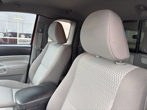 Used 2013 Toyota Tacoma 4x4 Access Cab V6 image 13