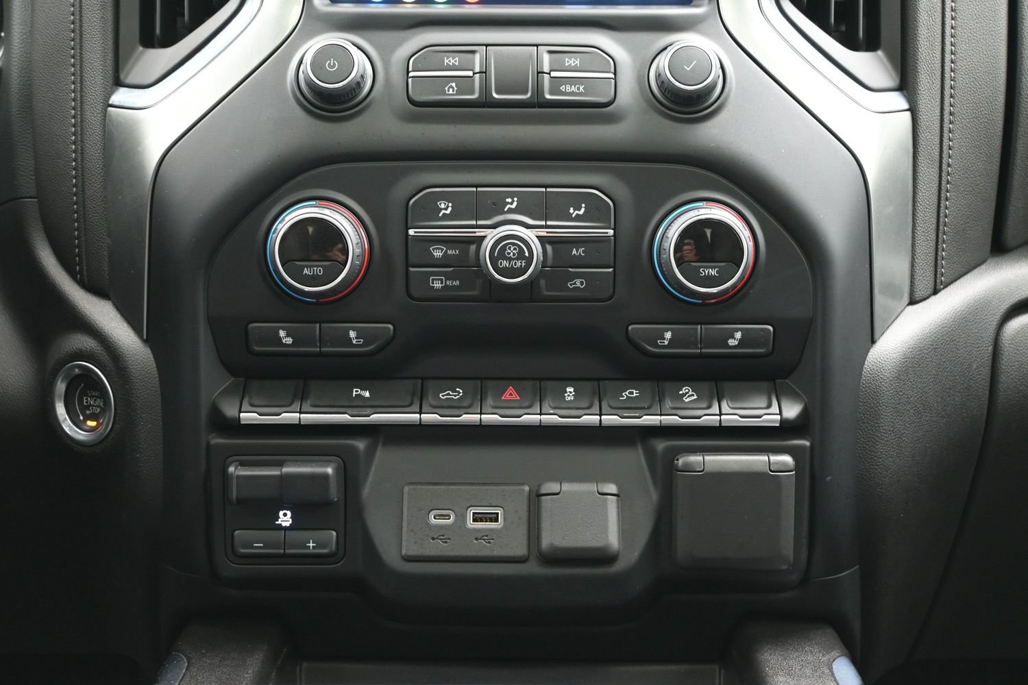 Used 2022 Chevrolet Silverado 1500 LT Trail Boss w/ Convenience Package II AWD/4WD image 38