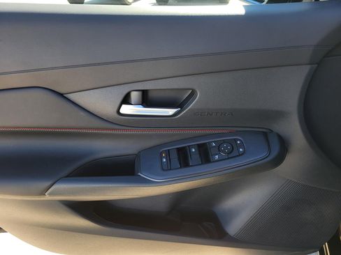 New 2026 Nissan Sentra SR w/ Floor Mat Package image 17