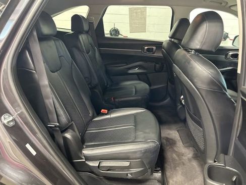 Used 2023 Kia Sorento EX AWD/4WD image 18