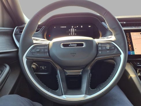 New 2026 Jeep Grand Cherokee Laredo image 14