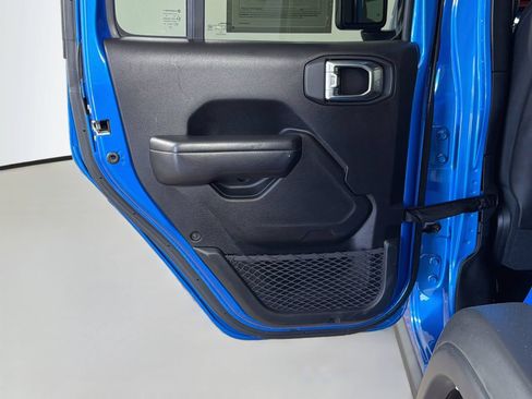 Used 2021 Jeep Wrangler Unlimited Rubicon AWD/4WD image 24