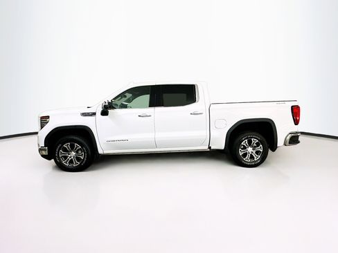 Used 2025 GMC Sierra 1500 SLT image 4