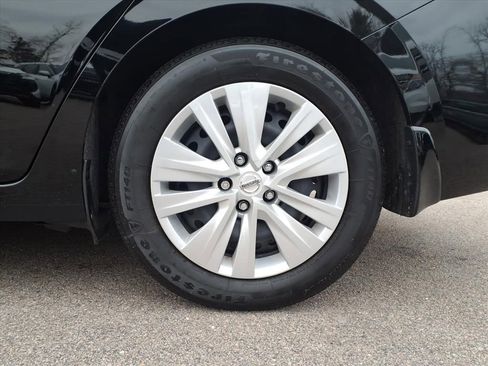 Used 2023 Nissan Sentra S image 9