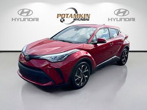 Used 2021 Toyota C-HR XLE FWD image 1