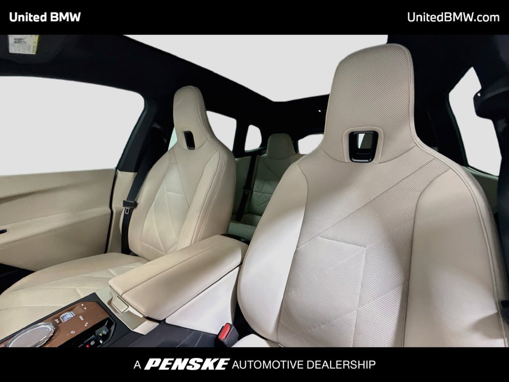 Used 2024 BMW iX xDrive50 w/ Premium Package AWD/4WD image 12
