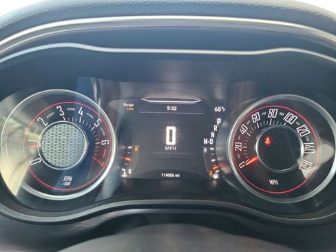 Used 2015 Dodge Challenger SXT w/ Driver Convenience Group image 13