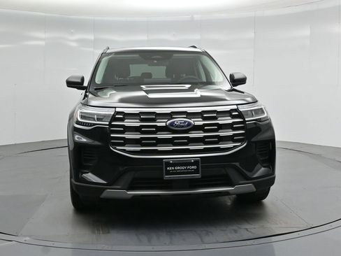 Certified 2025 Ford Explorer Active image 22