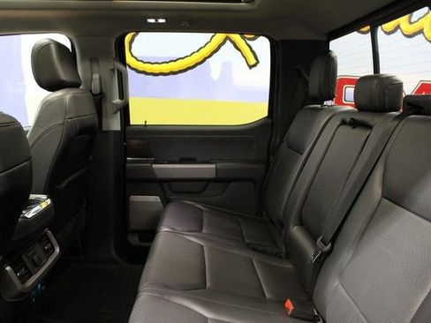 Used 2021 Ford F150 Lariat w/ Equipment Group 502A High AWD/4WD image 16