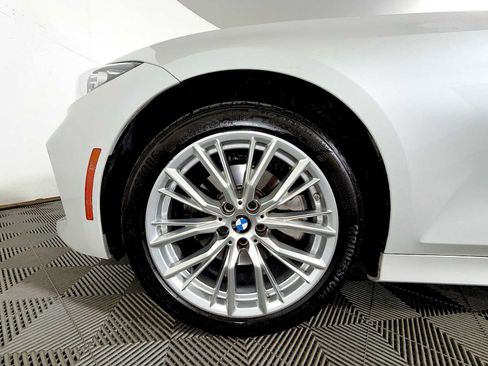 Used 2023 BMW 330i xDrive Sedan w/ Driving Assistance Package AWD/4WD image 8