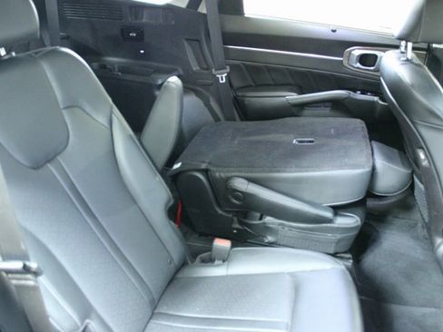 Used 2022 Kia Sorento X-Line EX image 9